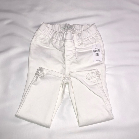 GAP Other - 👖NWT GAP Toddler girl white jeans👖